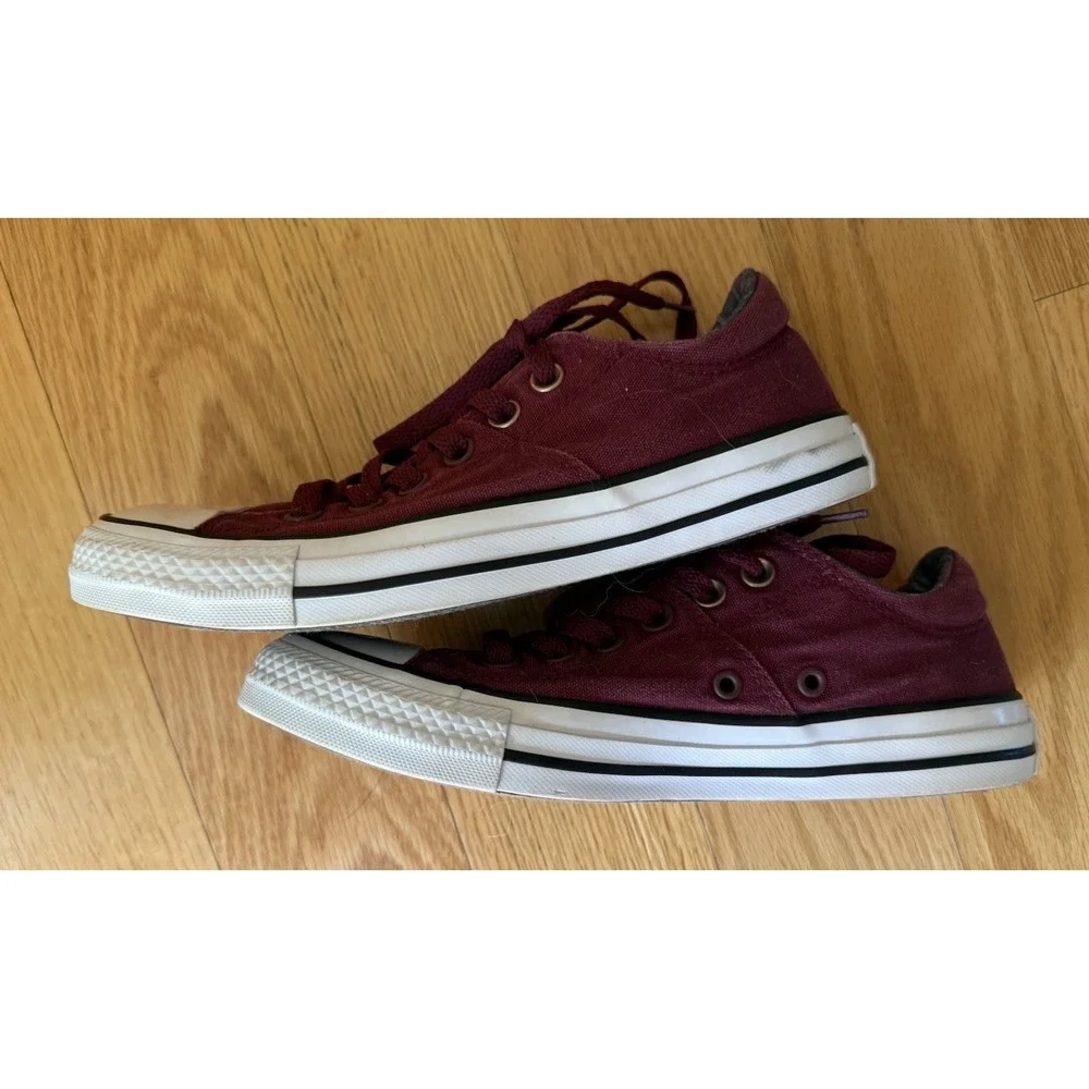 Converse Chuck Taylor All Star Madison Low Tops Burgundy Size 7 Womens